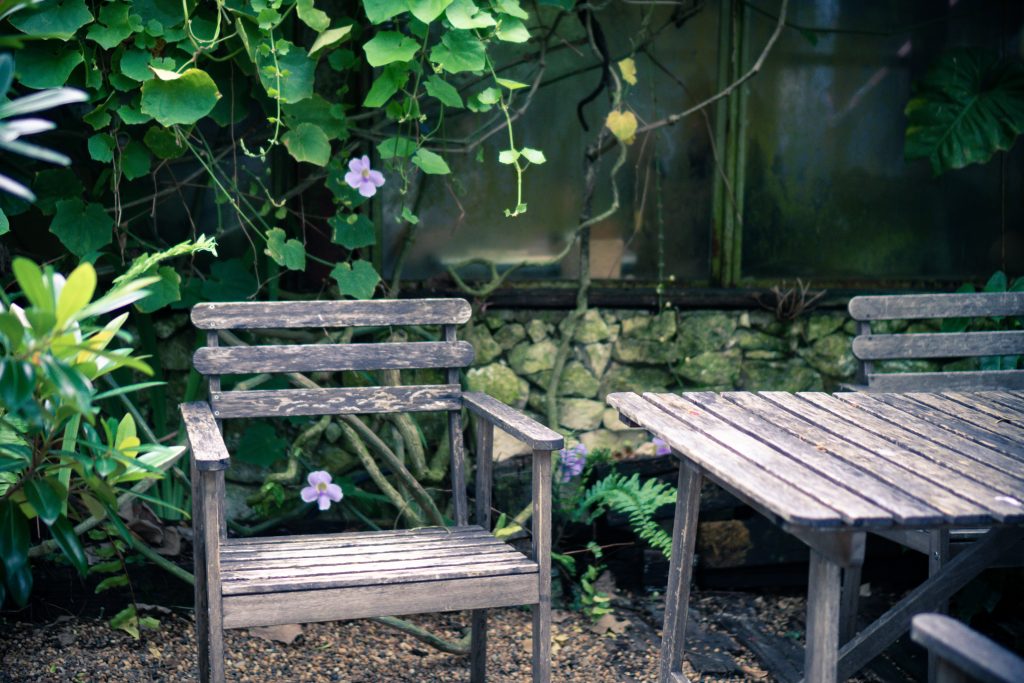 tuintafel schuren